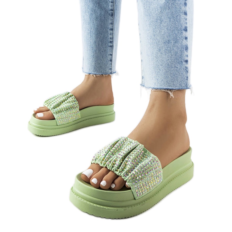 Zöld szandál cirkóniával a Franet cégtől Zöld szandál cirkóniával a Franet cégtől