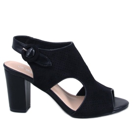 Morillo Fekete áttört sarkú szandál