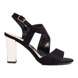 Fekete velúr sarkú szandál a Shelovet márkától Fekete velúr sarkú szandál a Shelovet márkától