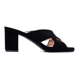 Fekete velúr papucs a Shelovet márkától Fekete velúr papucs a Shelovet márkától