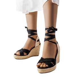 Fekete ékes espadrillák a Reviloa-tól Fekete ékes espadrillák a Reviloa-tól