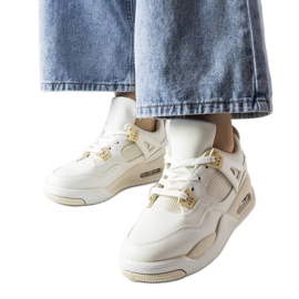 Kombinált anyagokból készült bézs tornacipő a Malastól