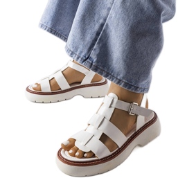 Lola fehér platformszandál