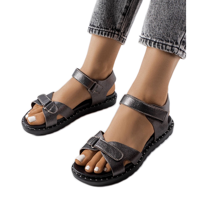 Szürke csillogó szandál a Bellefeuille márkától