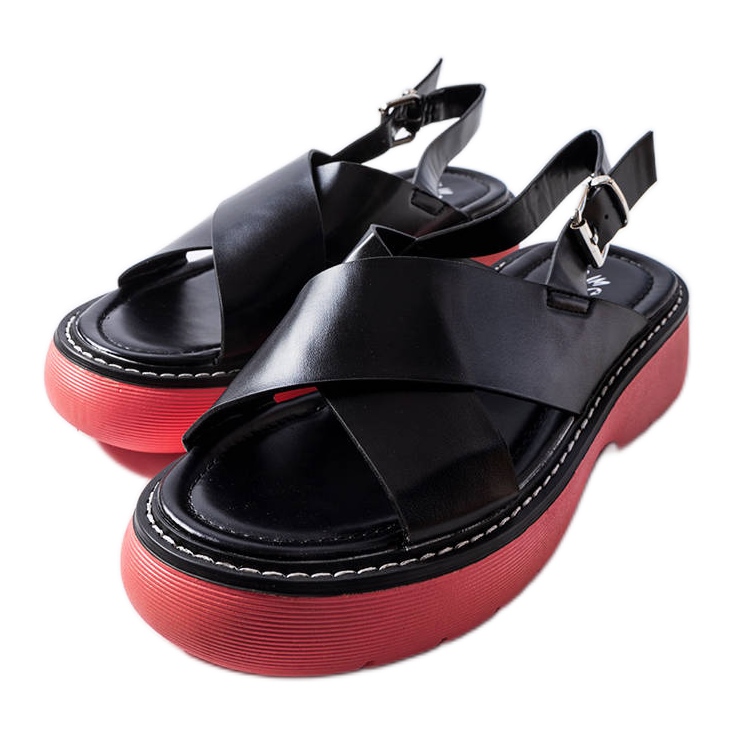 Rozana fekete szandál rózsaszín platformon