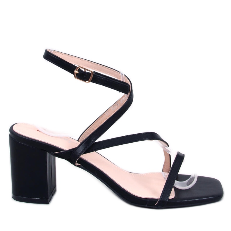 Theresa Black sarkú szandál fekete