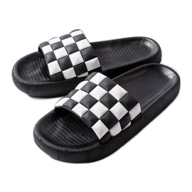 Fekete gumi platformpapucs az Elin márkától