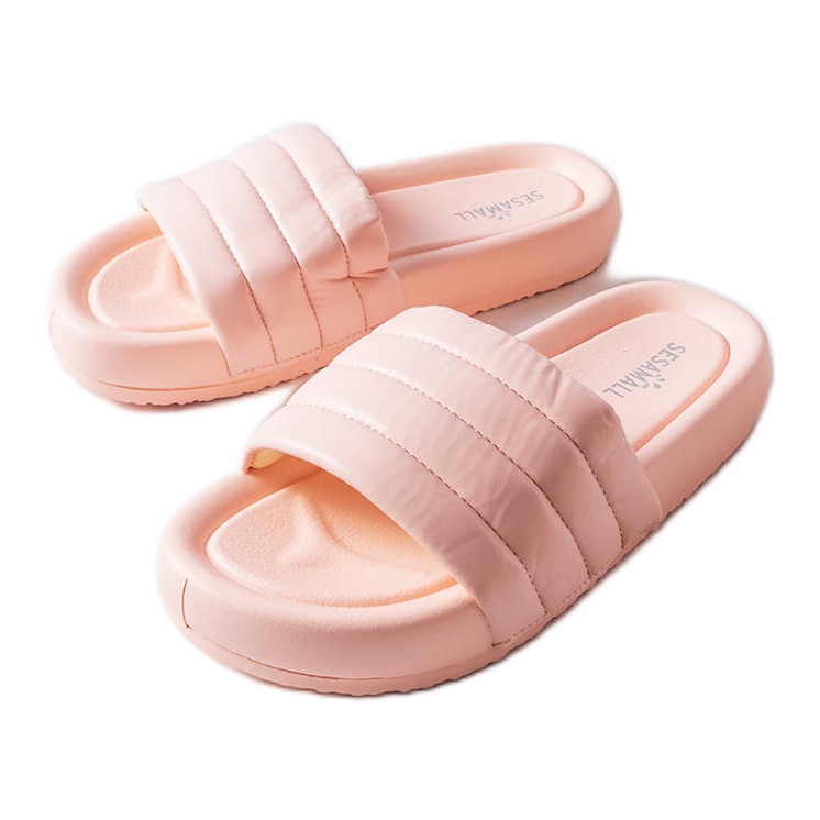 Inna Rózsaszín, foltvarrással díszített papucs a Dorene-től