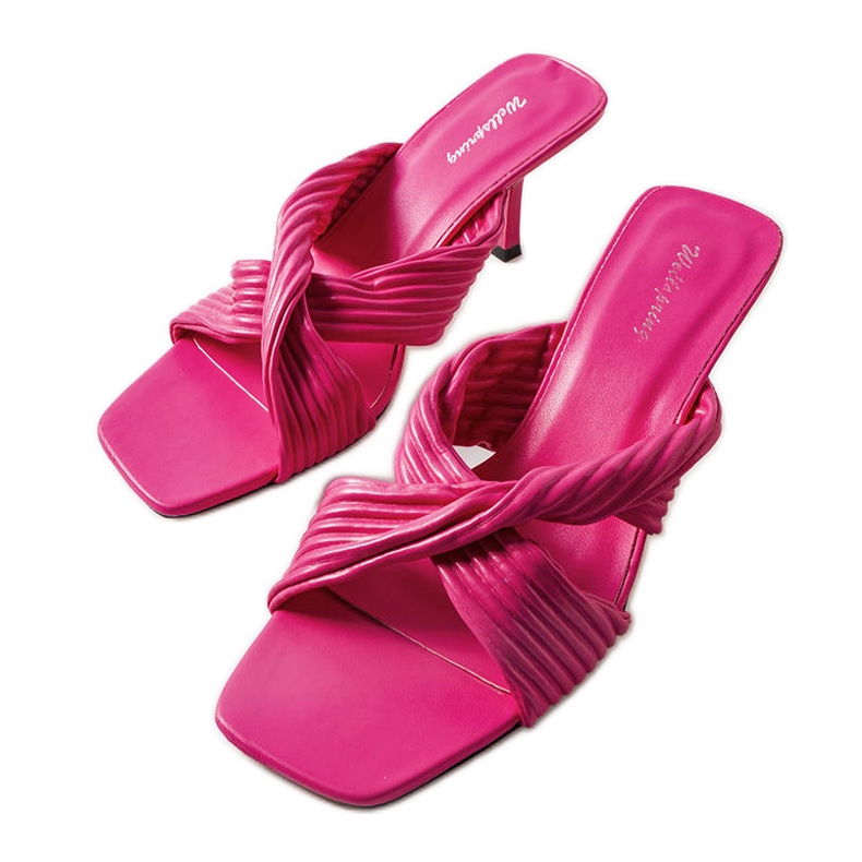 Inna Seiler rózsaszín sarkú szandál