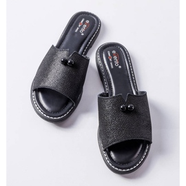 Frederi fekete fémes szandál gyöngyökkel