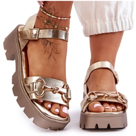 Női bőr szandál arany Emori díszítéssel aranysárga