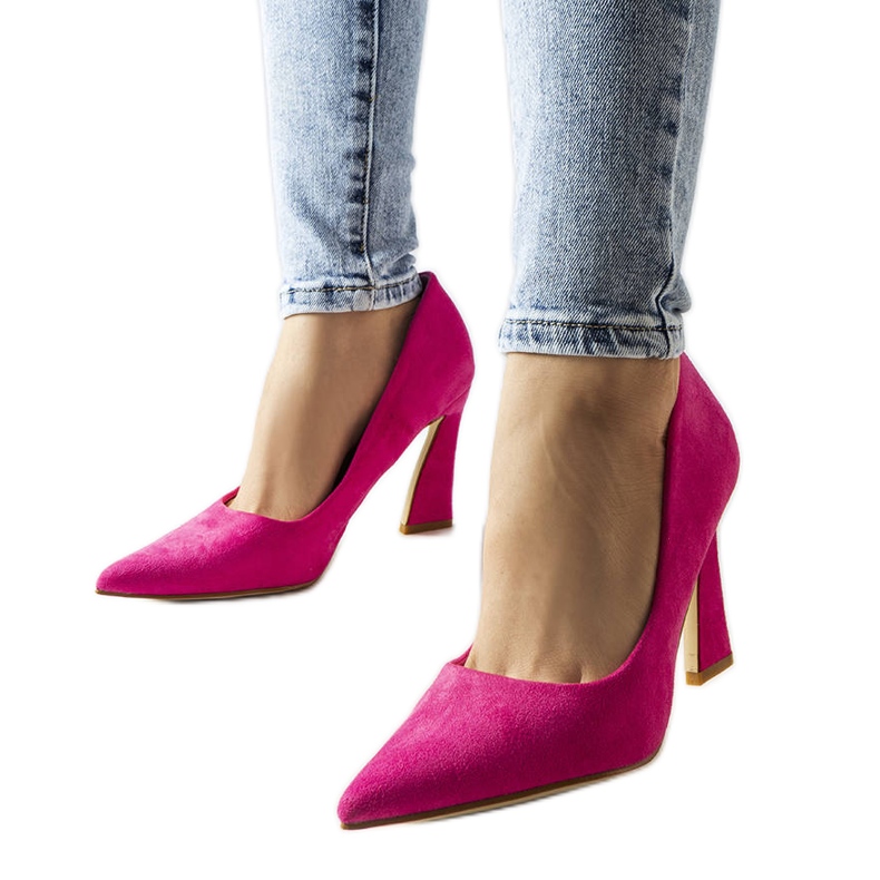 A Linda rózsaszín pumpák aszimmetrikus tűsarkún