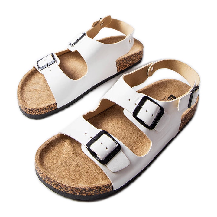 Fehér parafa szandál csatokkal a Lee Cooper LCW-22-35-1160L-től