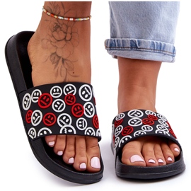 Női papucs hangulatjelekkel, fekete kosár Női papucs hangulatjelekkel, fekete kosár