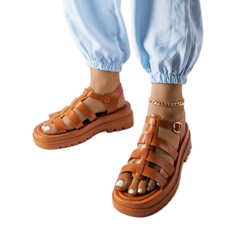 A Saidi teve szandál traktustalppal barna A Saidi teve szandál traktustalppal barna