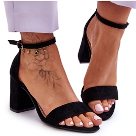 Fekete Madame Suede magassarkú szandál