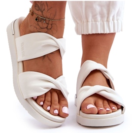 Női lapos szandál Big Star LL274A121 fehér