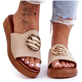 Női szandál bézs Secrets díszítéssel