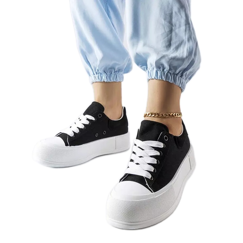 Fekete platform tornacipő a Josseaume-tól