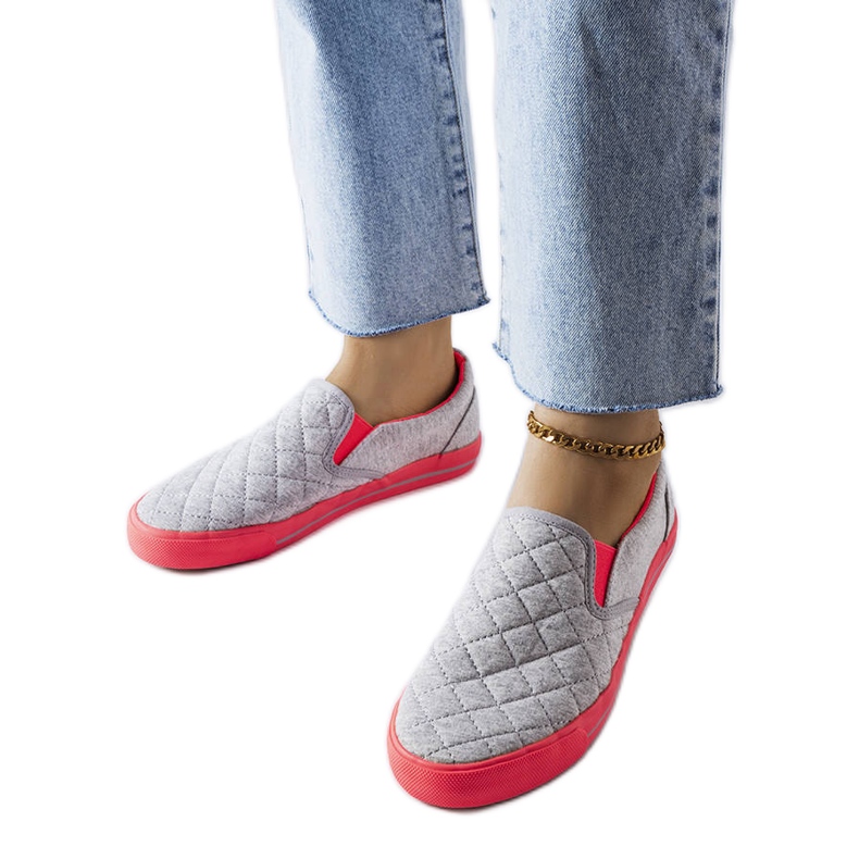 Szürke steppelt felbújós tornacipő a Balsamo-tól