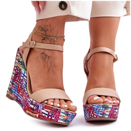 Női Szandál Egy Színes Bézs Malibu Wedge