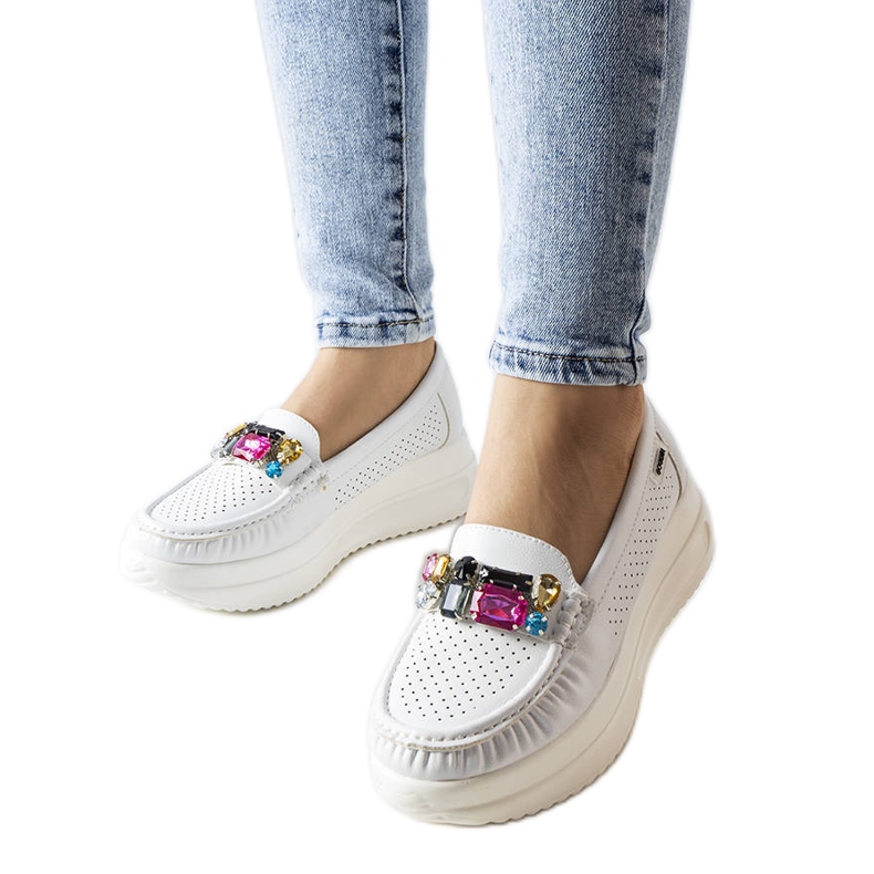 Fehér naplopók kristályokkal a Gisella cégtől