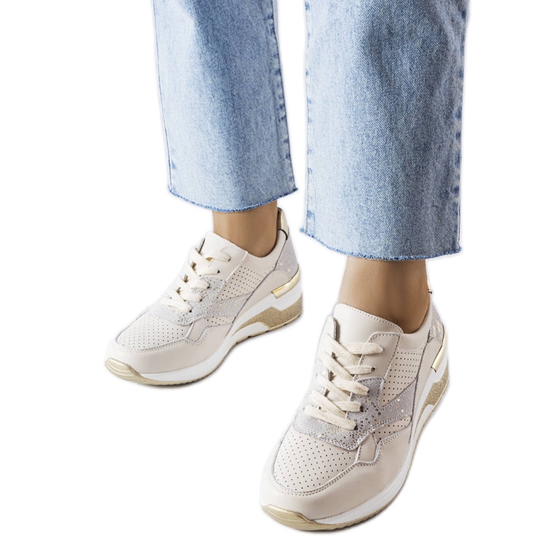 Goodin Manfrin bézs perforált tornacipő