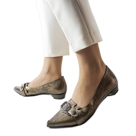 Ezüst alacsony sarkú pumpák a Siciliano-tól szürke