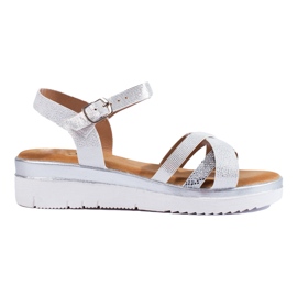 Kényelmes Shelovet fehér és ezüst alacsony ékszandál
