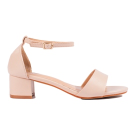 Klasszikus elegáns női szandál alacsony sarkú Shelovet bézs színű