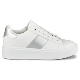 Női fehér tornacipő a platformon ezüst kiegészítéssel