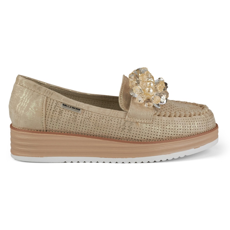 Áttört cipő a platformon, díszítéssel bézs