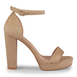 Bézs színű magas bokás szandál