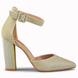 Arany brokát pumpák rögzítve a bokára aranysárga