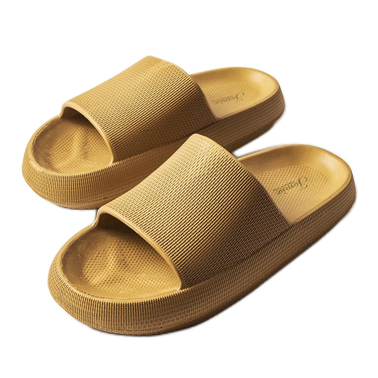 Barna gumi papucs a Porto-tól