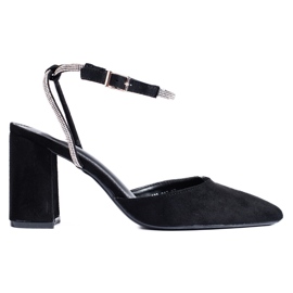 Fekete velúr sarokpumpák a Shelovet márkától