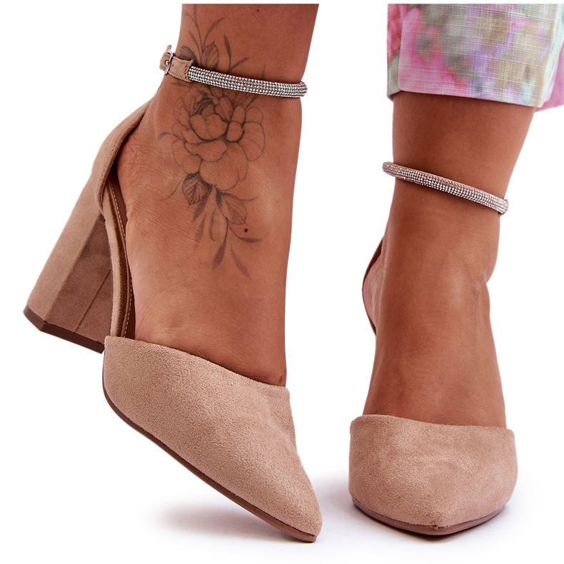 Sötét bézs gyémánt velúr szivattyúk cirkóniával