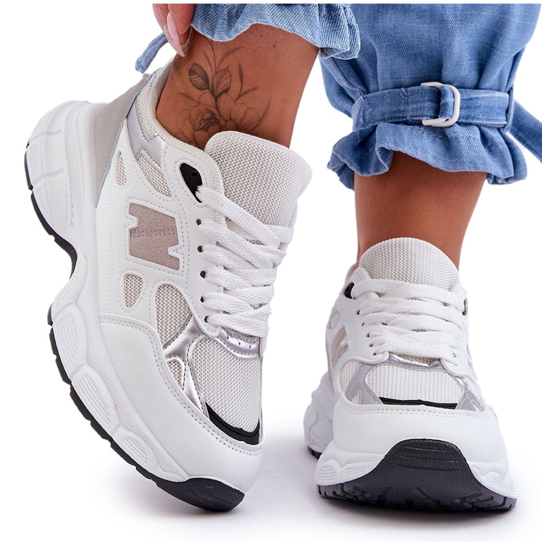 FG2 Divatos női sportcipők hálós, fehér velenceivel