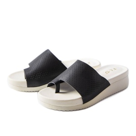 A márka fekete ékszandálja Monferrato A márka fekete ékszandálja Monferrato