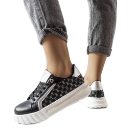 Fekete platform tornacipő a Giuseppe-től Fekete platform tornacipő a Giuseppe-től