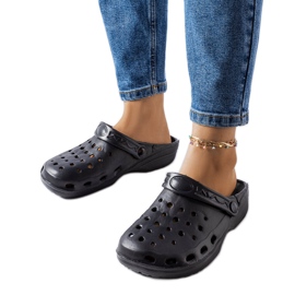 Fekete habszivacs, zárt orrú papucs a Kleist-től