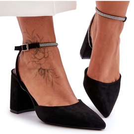 PG1 Velúr szivattyúk dekoratív pánttal, fekete Lirosa