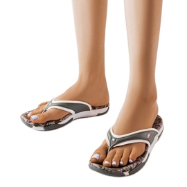 Szürke textil papucs virágokkal a Felixtől