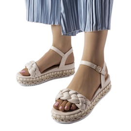 A márka bézs színű platformszandáljai Katrin zöld