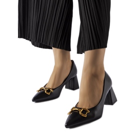 Fekete pumpák aszimmetrikus tűn 9537 Fekete