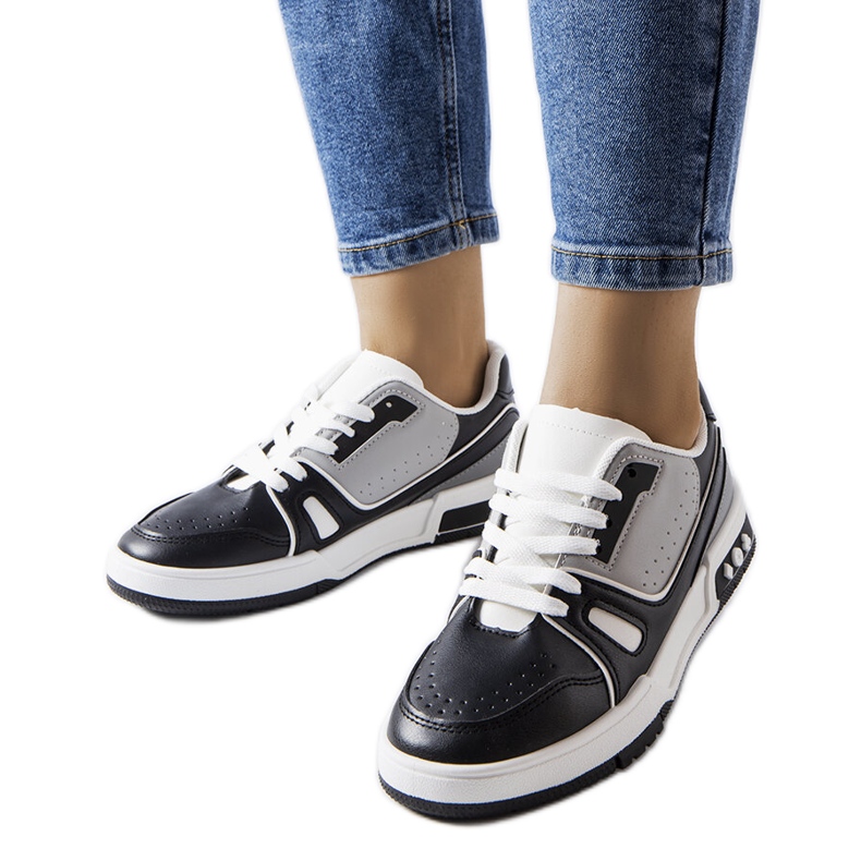 Willson fekete sportcipő