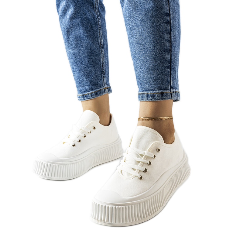 Wallace fehér tornacipő vastag talppal