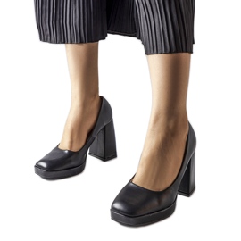 Fekete magas sarkú pumpák a Mailly márkától