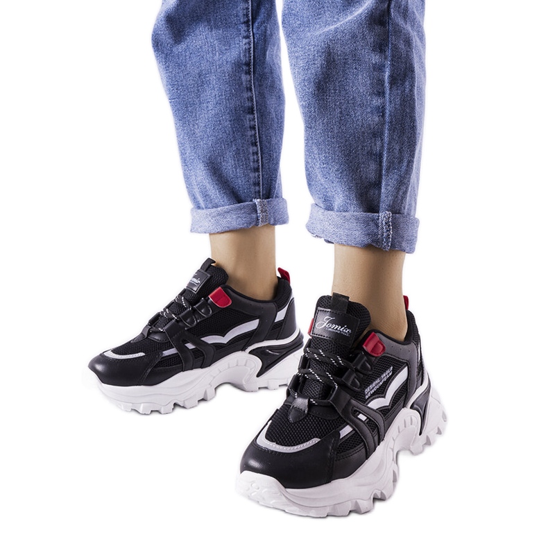 Fekete tornacipő neon opál betétekkel