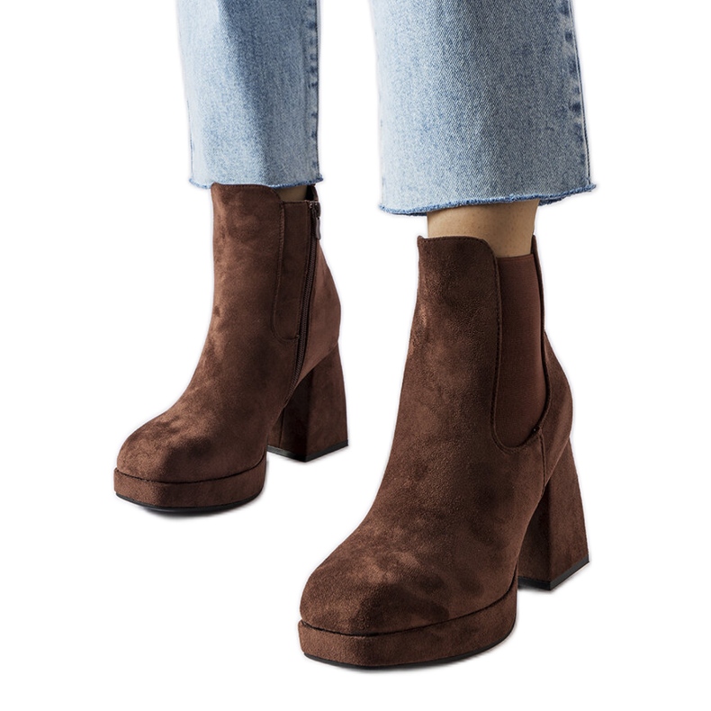 Tartományi barna öko-velúr csizma